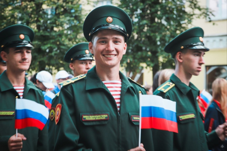 В Ленинградской области отметили День Государственного флага