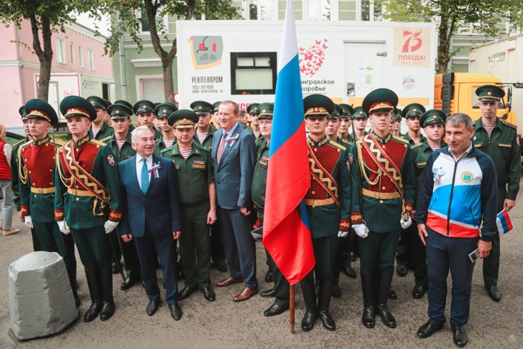 В Ленинградской области отметили День Государственного флага