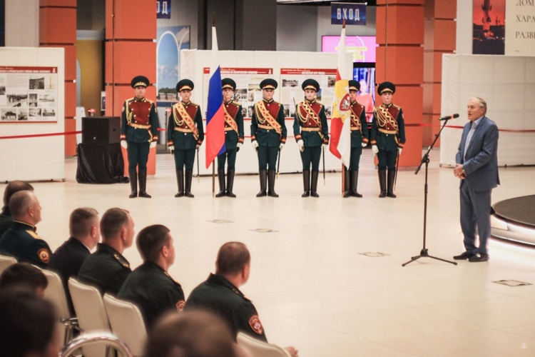 Комплекс мероприятий, посвященный 107-й годовщине со дня формирования военно-политических органов Росгвардии прошел в Военной академии Росгвардии 