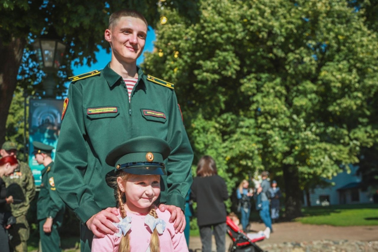 Генерал-полковник Алексей Воробьёв поздравил первокурсников Военной академии Росгвардии с принятием военной присяги (видео)