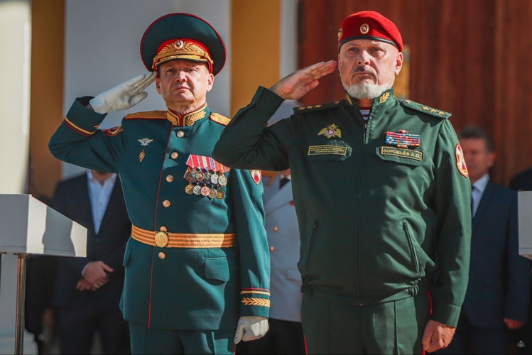Генерал-полковник Алексей Воробьёв поздравил первокурсников Военной академии Росгвардии с принятием военной присяги (видео)