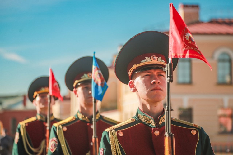 Генерал-полковник Алексей Воробьёв поздравил первокурсников Военной академии Росгвардии с принятием военной присяги (видео)