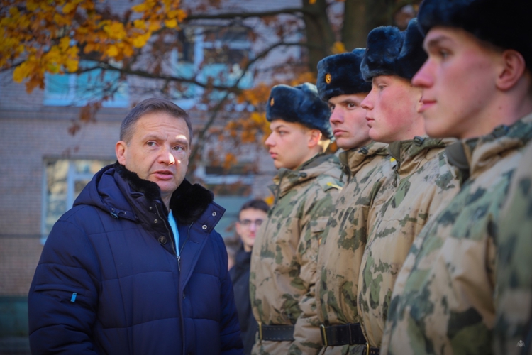 Мороз и солнце; день чудесный! В госпитале для ветеранов войн прошел традиционный субботник