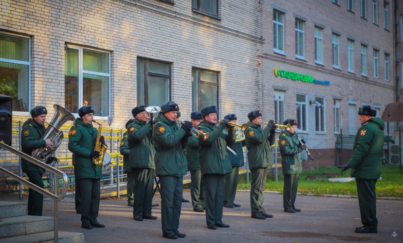 Мороз и солнце; день чудесный! В госпитале для ветеранов войн прошел традиционный субботник