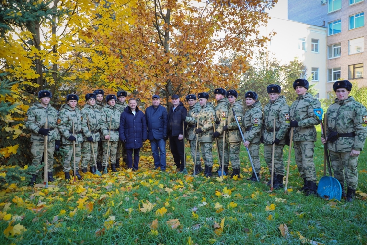 Мороз и солнце; день чудесный! В госпитале для ветеранов войн прошел традиционный субботник