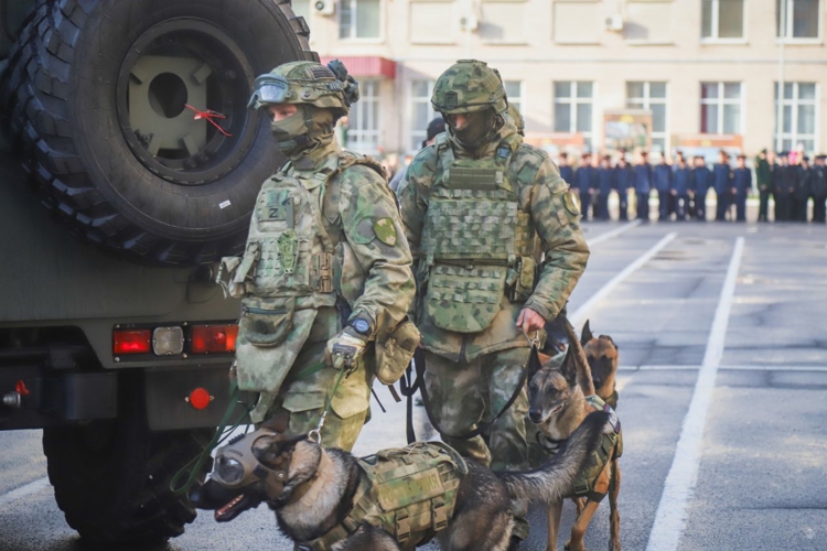Более 400 школьников и кадет посетили День открытых дверей в Военной академии Росгвардии 