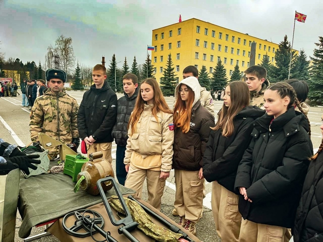 Курсанты Военной академии Росгвардии приняли участие в Дне призывника в Софринской бригаде оперативного назначения