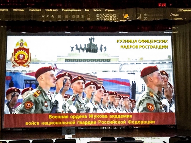 Курсанты на войсковой практике: от теории к реальным делам.