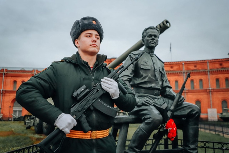 Сегодня конструктору самого надёжного в мире автомата могло бы исполниться 106 лет