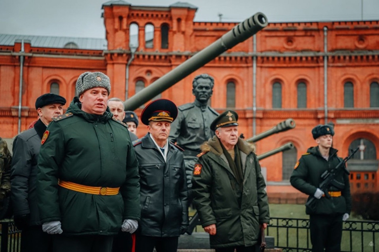 Сегодня конструктору самого надёжного в мире автомата могло бы исполниться 106 лет