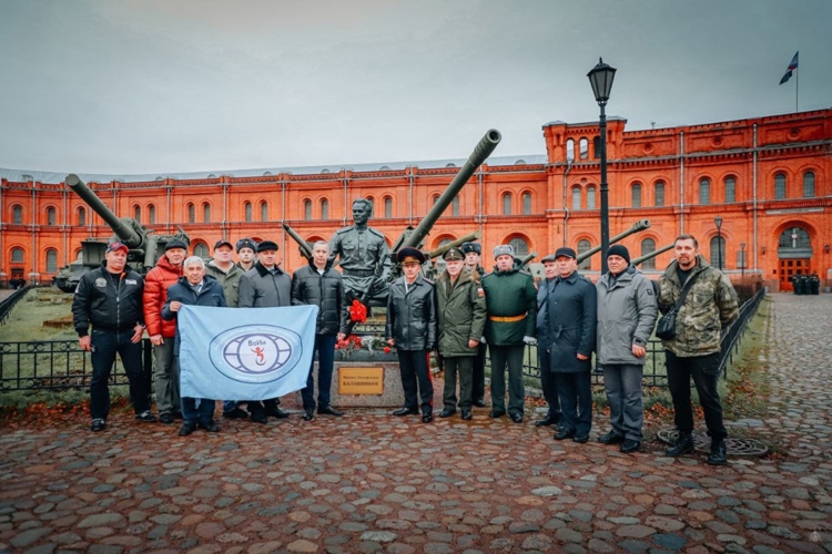 Сегодня конструктору самого надёжного в мире автомата могло бы исполниться 106 лет