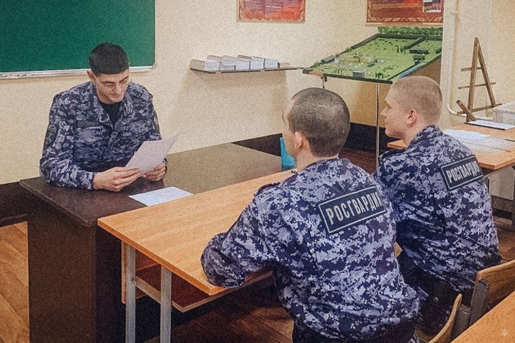 Закаляя характер, обретая опыт. От охраны общественного порядка до работы с молодежью.