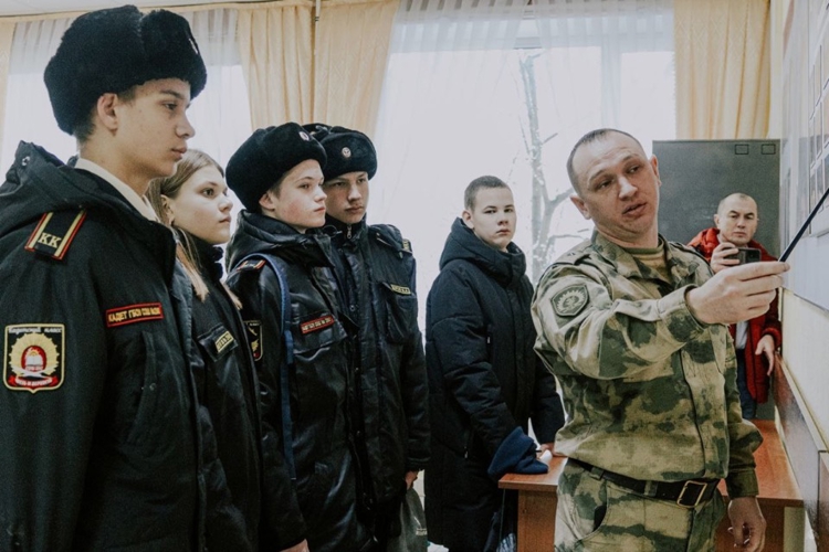 В День призывника для петербургской молодежи открылись двери Академии войск национальной гвардии