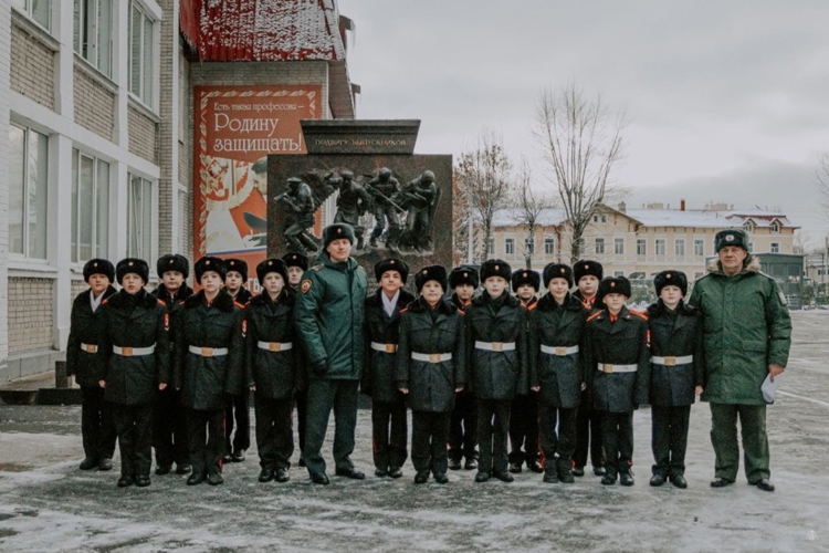 Богам войны посвящается
