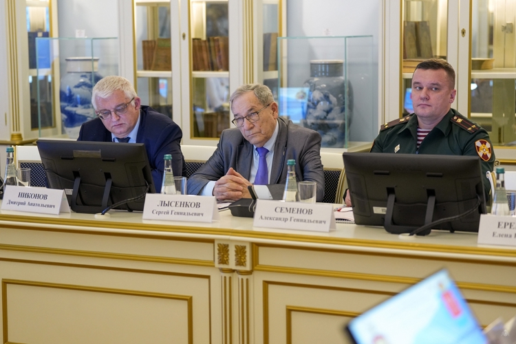 Офицеры Военной академии росгвардии приняли участие в заседании Законодательного Собрания Санкт-Петербурга в рамках 80-летия Нюрнбергского процесса