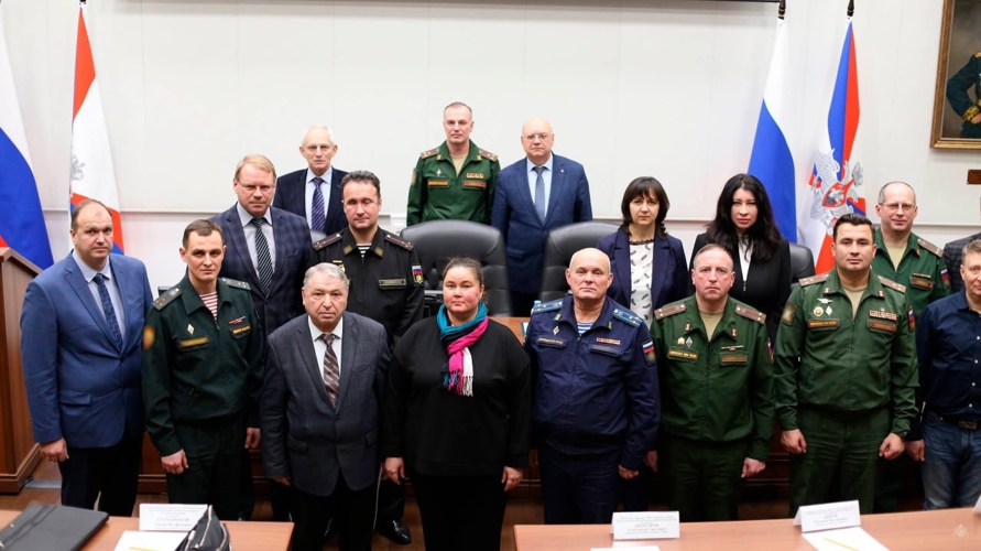 Преподаватели академии приняли участие в конференции политработников