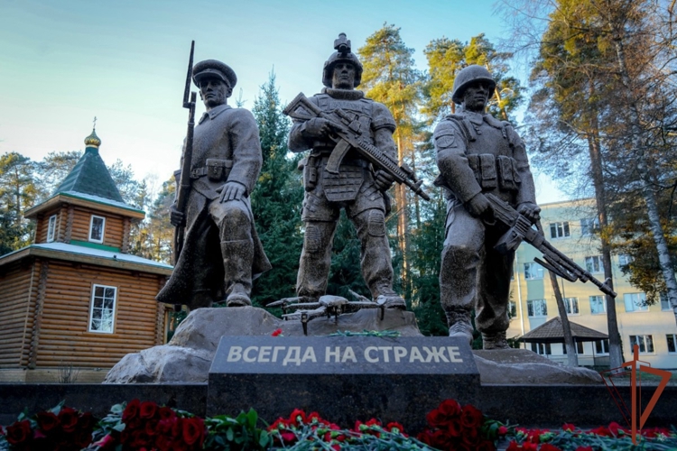 Памятник росгвардейцам-участникам СВО открыли в Ленинградской области