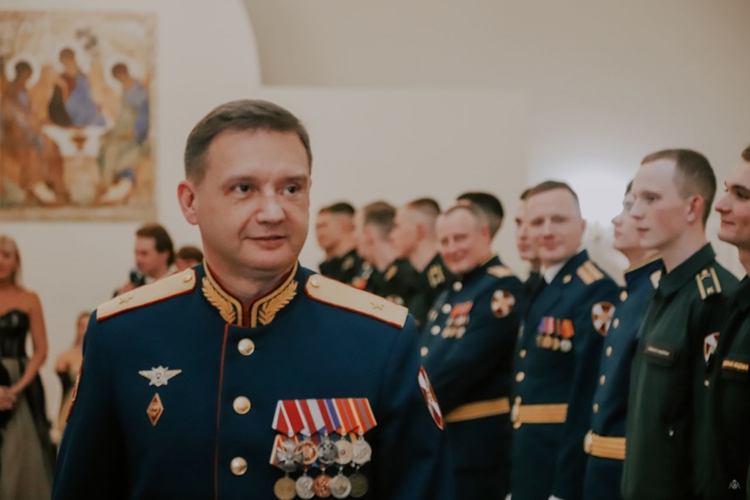 "Все на бал!", — Будущие офицеры войск правопорядка в очередной раз показали важность бальной традиции