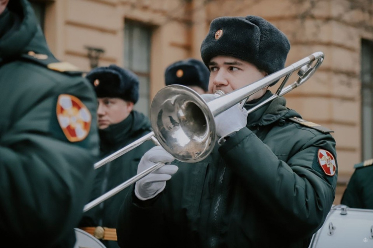 Памятную табличку основателю отечественного протезирования открыли в Санкт-Петербурге
