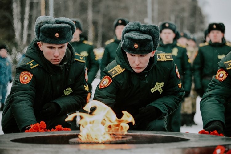Памяти павших защитников Ленинграда посвящается
