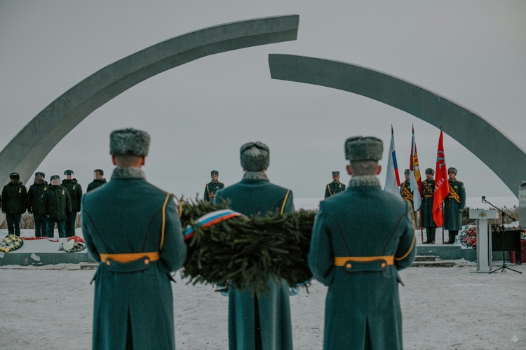 Памяти павших защитников Ленинграда посвящается