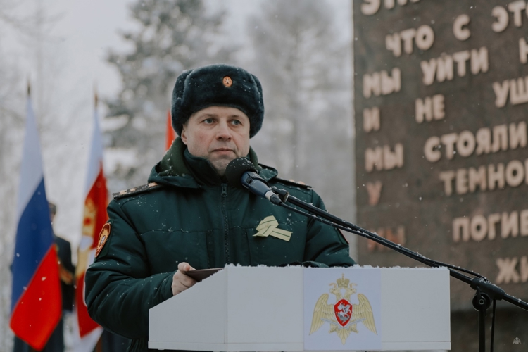 На Невском пятачке сотрудники и военнослужащие Росгвардии почтили память павших защитников Ленинграда