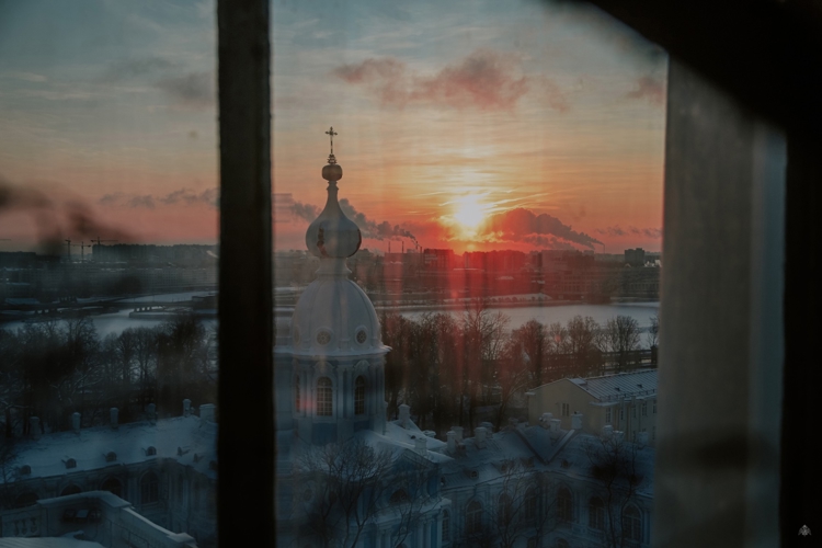 Татьянин день в Смольном соборе объединил курсантов и студентов Петербурга