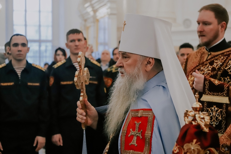 Татьянин день в Смольном соборе объединил курсантов и студентов Петербурга