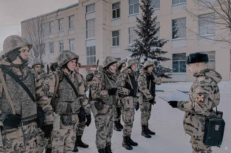 Курсанты командного факультета приступили к войсковой стажировке!