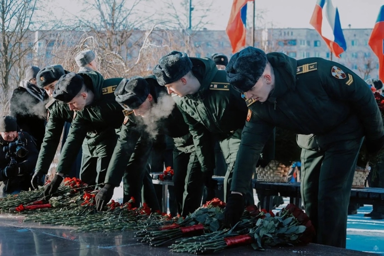 В Санкт-Петербурге росгвардейцы почтили память россиян, исполнявших служебный долг за пределами Отечества