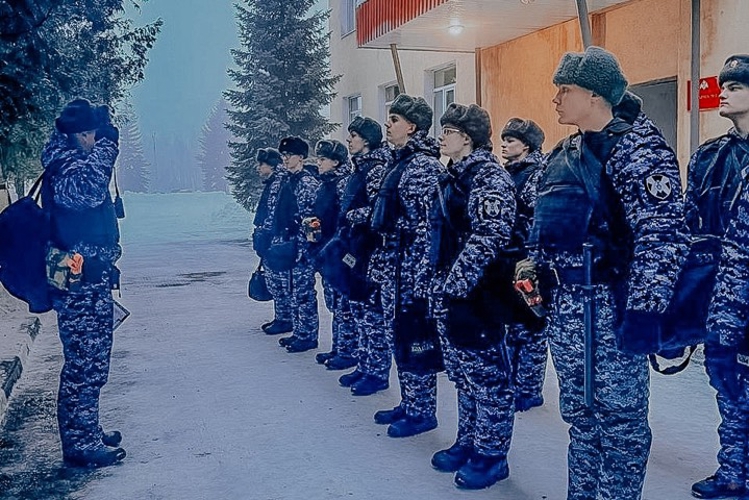 Курсанты Военной академии Росгвардии приняли участие в обеспечении безопасности «Лыжни России-2026» в Химках