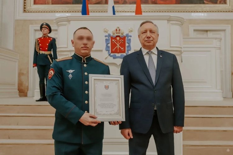 Ветеранов и военнослужащих Петербурга поздравили с грядущим Днем защитника Отечества
