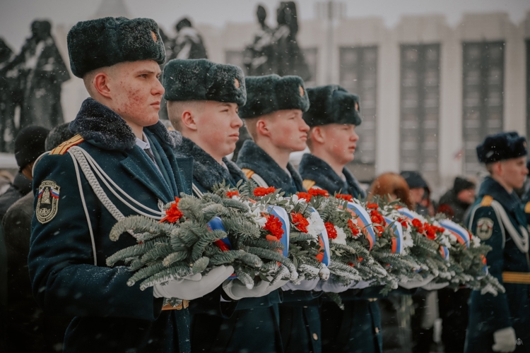 Росгвардейцы почтили память защитников Ленинграда
