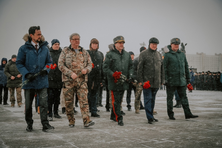 Росгвардейцы почтили память защитников Ленинграда