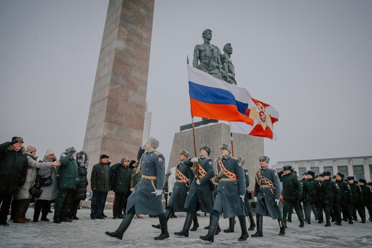 Росгвардейцы почтили память защитников Ленинграда