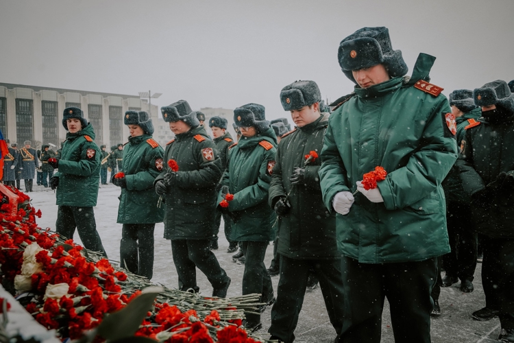 Росгвардейцы почтили память защитников Ленинграда