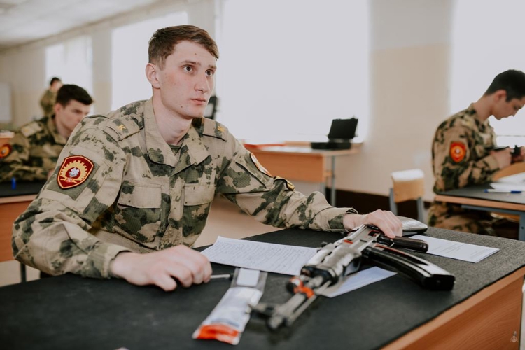 НА ШАГ БЛИЖЕ К ВЫПУСКУ
