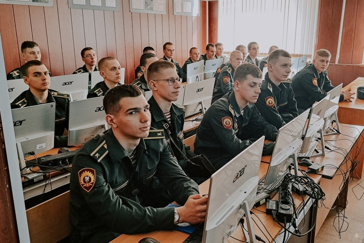 Продолжаем сотрудничество с Политехом