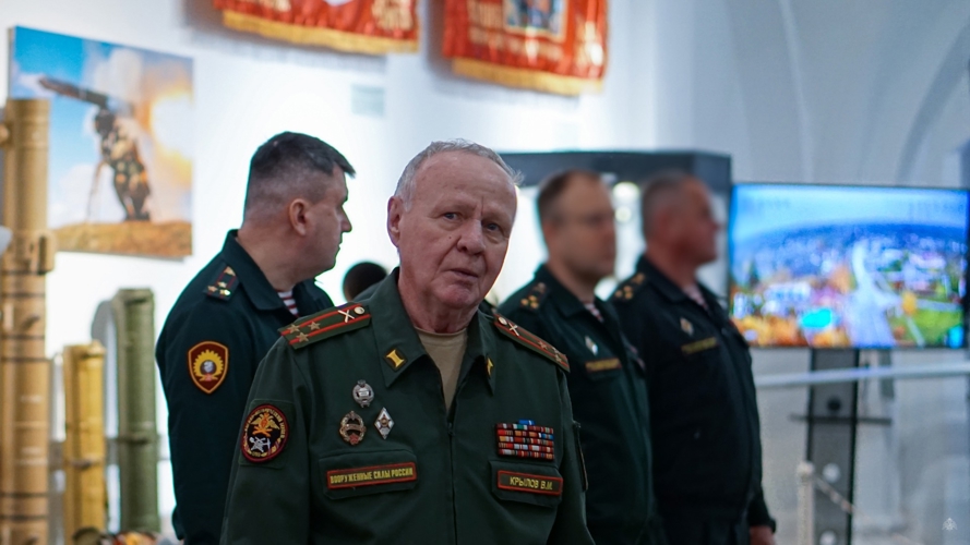 Историческое событие в стенах музея: Военная академия Росгвардии провела первый выпуск командиров артиллерийских взводов