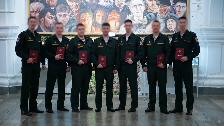 Историческое событие в стенах музея: Военная академия Росгвардии провела первый выпуск командиров артиллерийских взводов