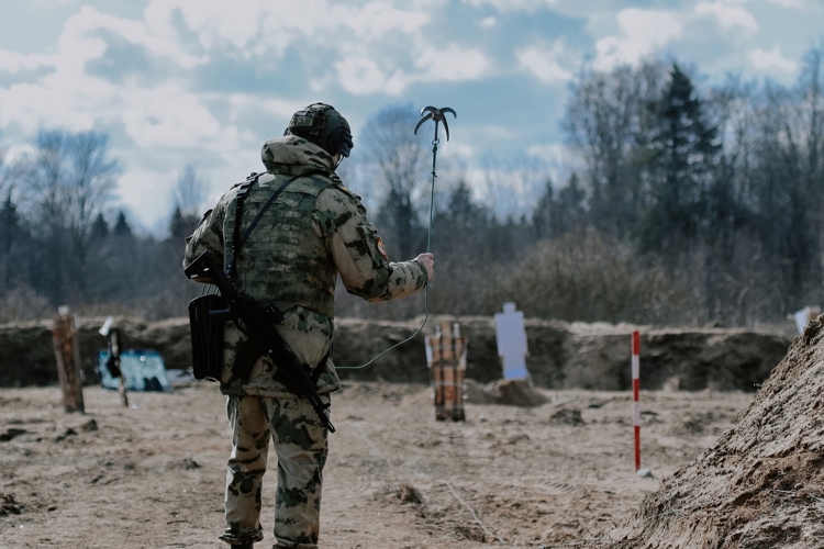 В Ленинградской области курсанты приступили к взрывным работам