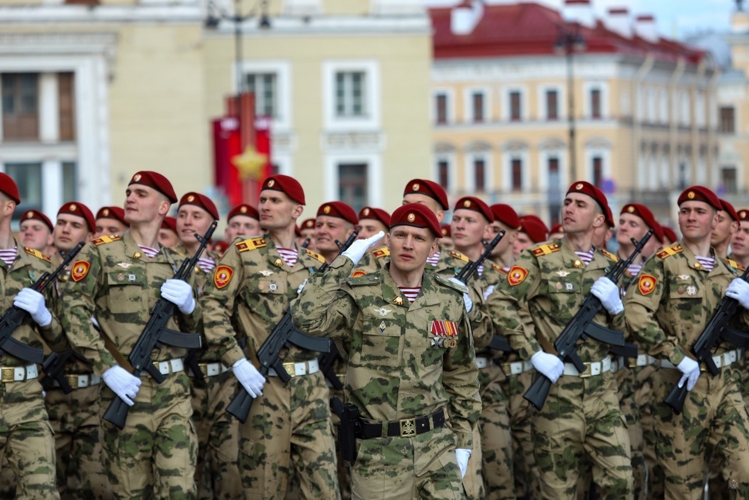 Курсанты Военной академии Росгвардии на генеральной репетиции Парада Победы