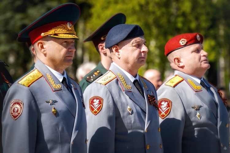 В Санкт-Петербурге росгвардейцы почтили память погибших в годы Великой Отечественной войны