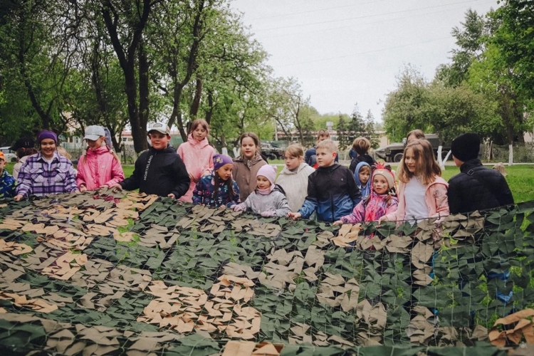 В преддверии Дня защиты детей в Военной академии Росгвардии состоялся масштабный праздник