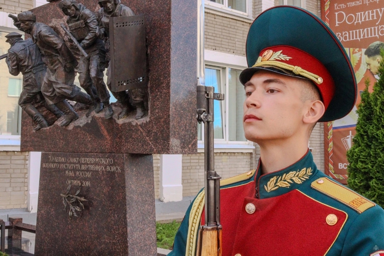 Слава защитникам!