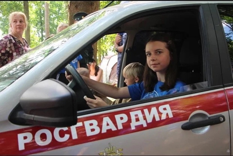 Курсант Военной академии войск национальной гвардии принял участие в  профориентационной встрече в Иверском городке