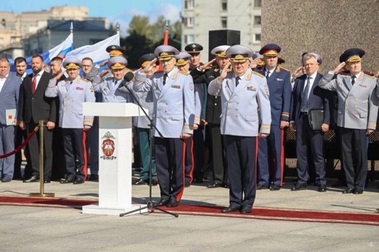 Начальник Военной академии Росгвардии поздравил выпускников Санкт-Петербургского университета МВД России