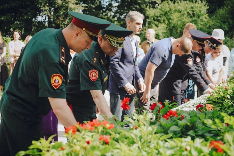 Вечная память защитникам Ленинграда