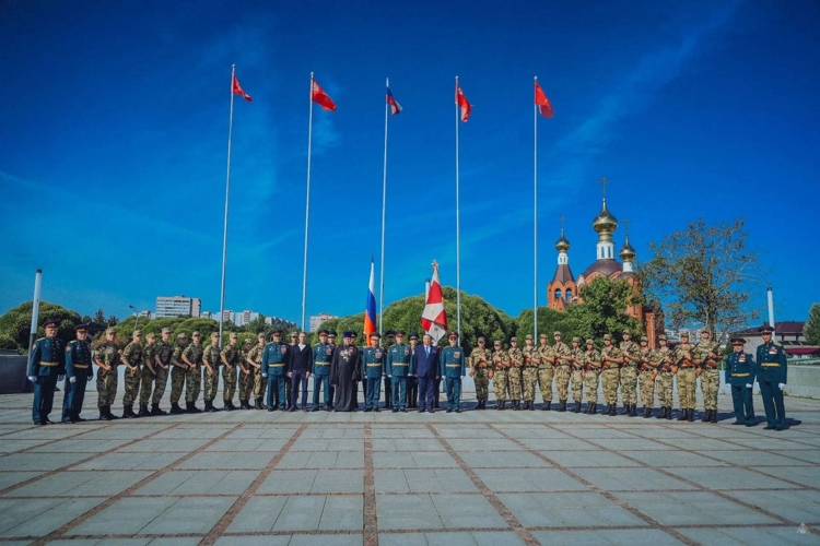 "Присяге будем верны!" - в День Государственного флага России состоялась торжественная церемония приведения к военной присяге военнослужащих БОУП Военной академии Росгвардии 