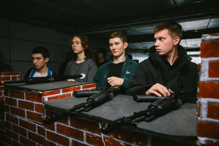 В Военной академии Росгвардии стартовали учебные сборы для учащихся 10-11 классов общественных организаций Красносельского района